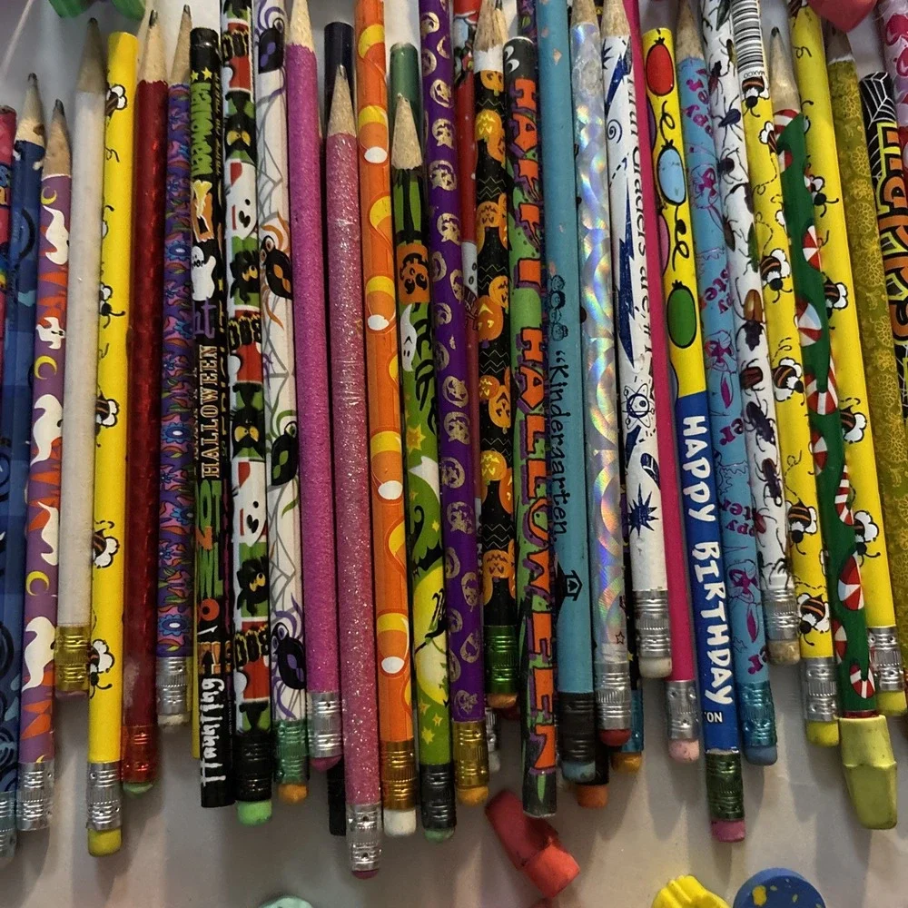 Lot of 80's Vtg‎ Pencils w/ Toppers Variety Holidays Animals  Cartoon